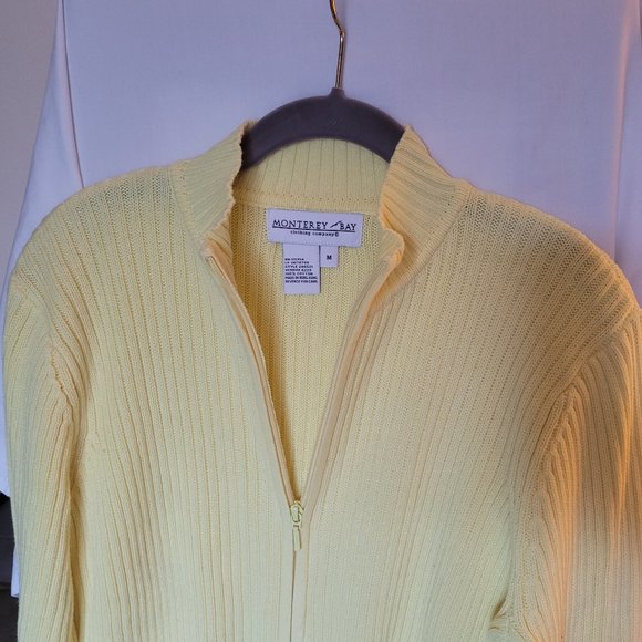 Classic Cardigan Zippered Yellow Sweater Medium (309) - Picture 2 of 4